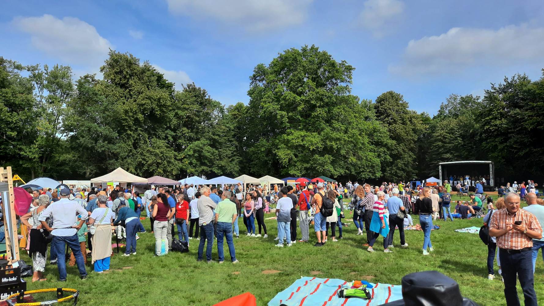 864dd8b3 59fb 42a1 875b cda657fa13c5